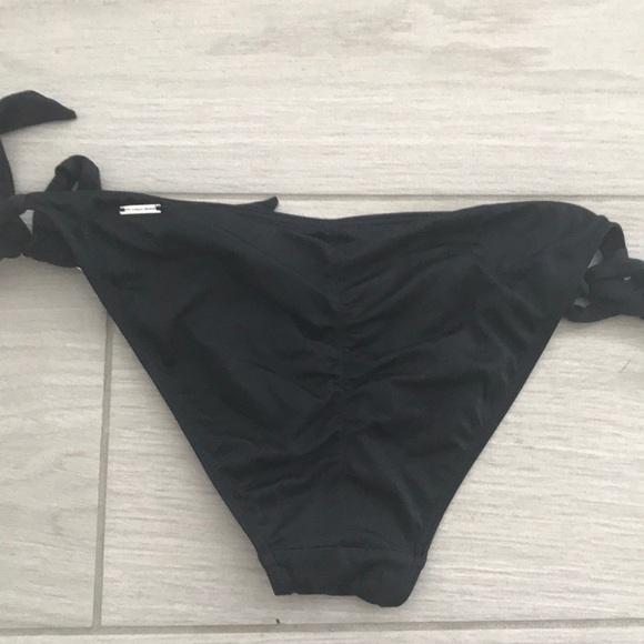 Black bikini bottoms - Picture 3 of 4